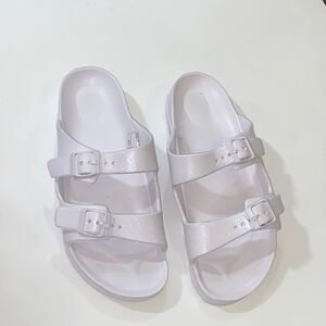 4x/$30 Women Sandals Size 6
